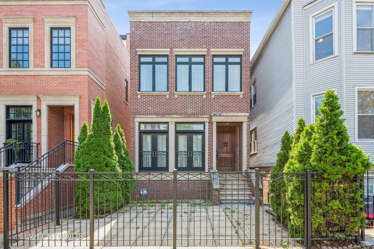 1661 W Wrightwood Ave Unit 1, Chicago, IL 60614 Condo for Rent in