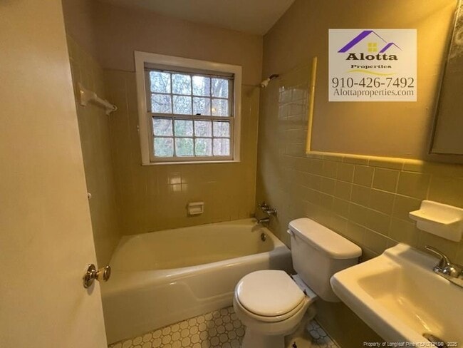 Building Photo - 4212 S Dowfield Dr