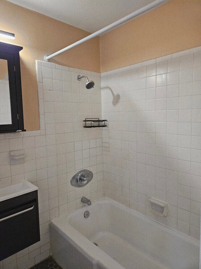 Foto del edificio - 4713 Evelyn Rd NW