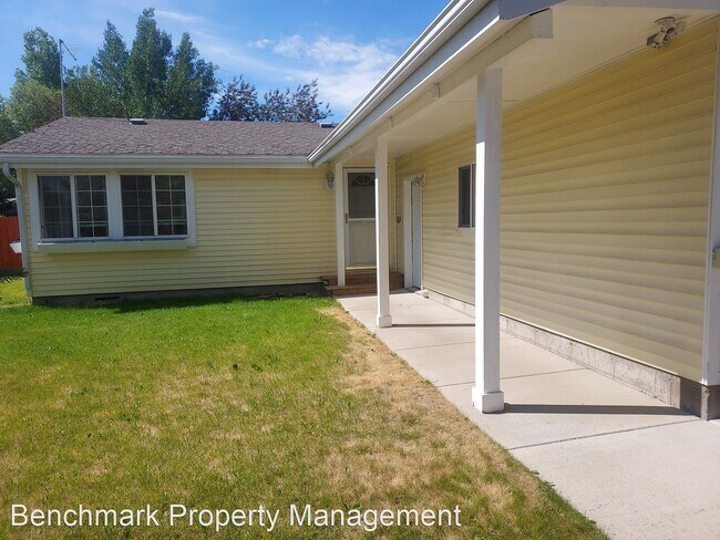Building Photo - 2 br, 2 bath House - 802 Oakwood Dr