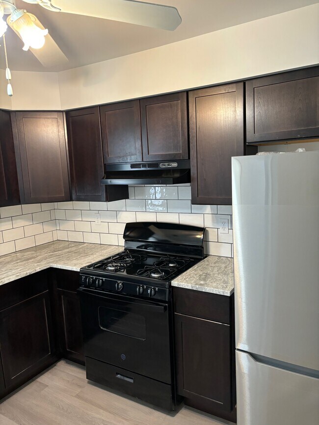 Foto del edificio - 233 Wyndham Pl