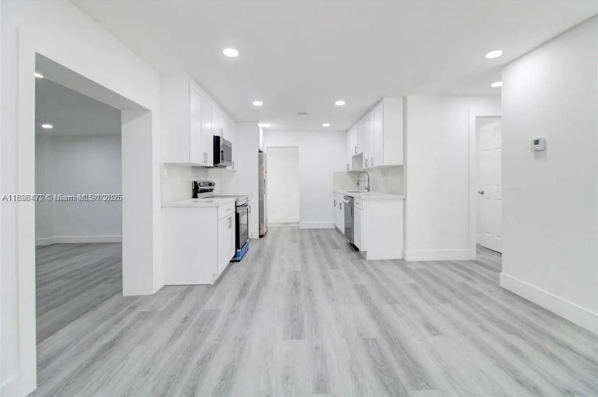 Building Photo - 13885 NW 5th Ave