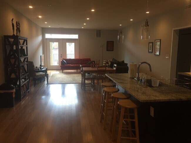 Foto del edificio - 610 Newton Pl NW