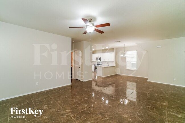 Foto del edificio - 3714 Coyote Creek