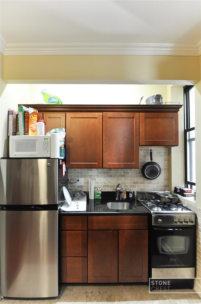 Building Photo - 304 West 92nd Street