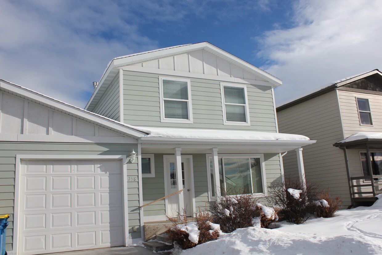 Foto principal - 758-760 Meagher Ave