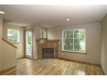 Building Photo - 3BR/1+1BA Townhouse - Seattle