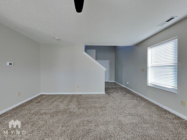 Foto del edificio - 2352 Rosewood Dr