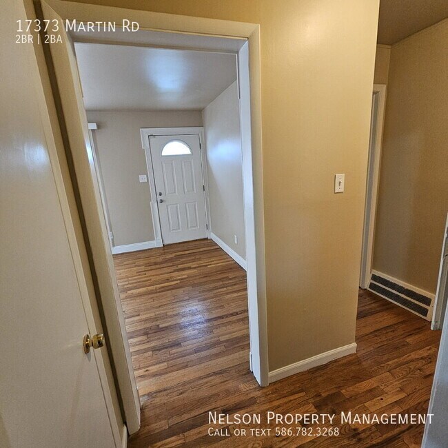 Foto del edificio - 17373 Martin Rd