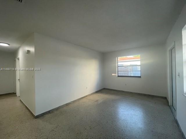 Foto del edificio - 11015 SW 7th St