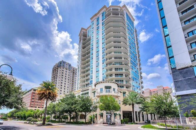 Foto principal - 450 Knights Run Ave