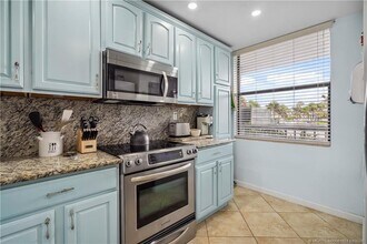 Building Photo - 10680 S Ocean Dr