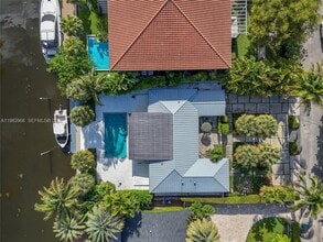 Building Photo - 1150 NE 91st St