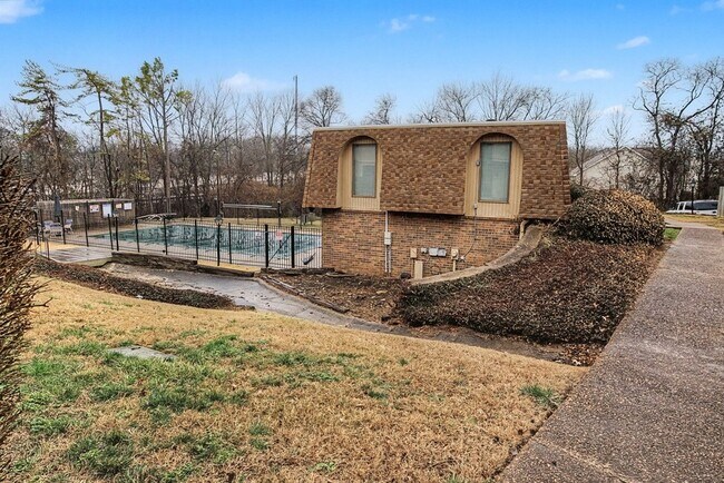 Foto del edificio - 420 Walton Ln