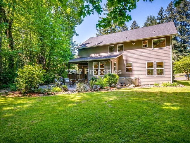 Building Photo - Very Large 5BD I 3BA home + 1BD | 1BA ADU!...