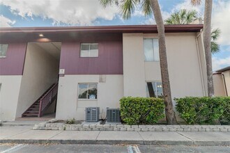 Building Photo - 8640 Tahoe Ct