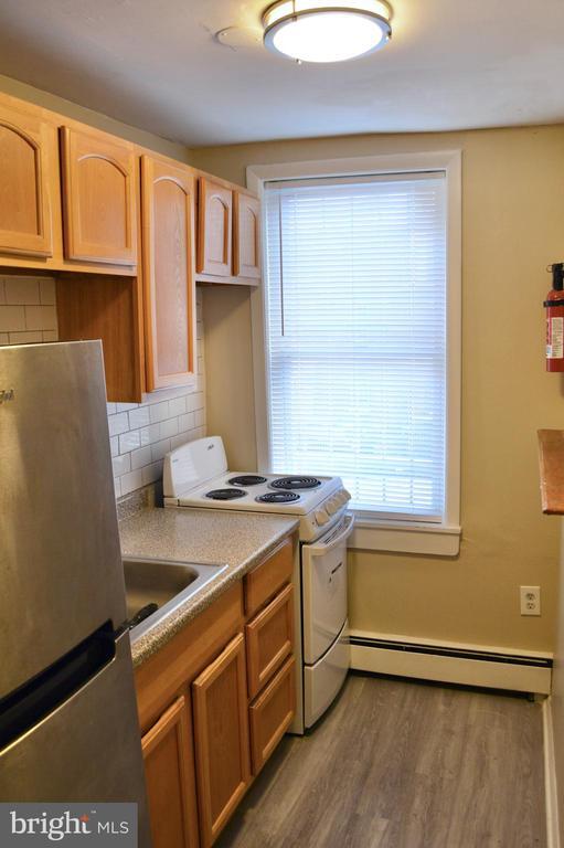 Foto del edificio - 424 E Girard Ave