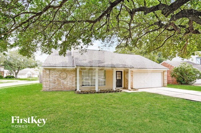 Foto del edificio - 17914 Holly Forest Dr
