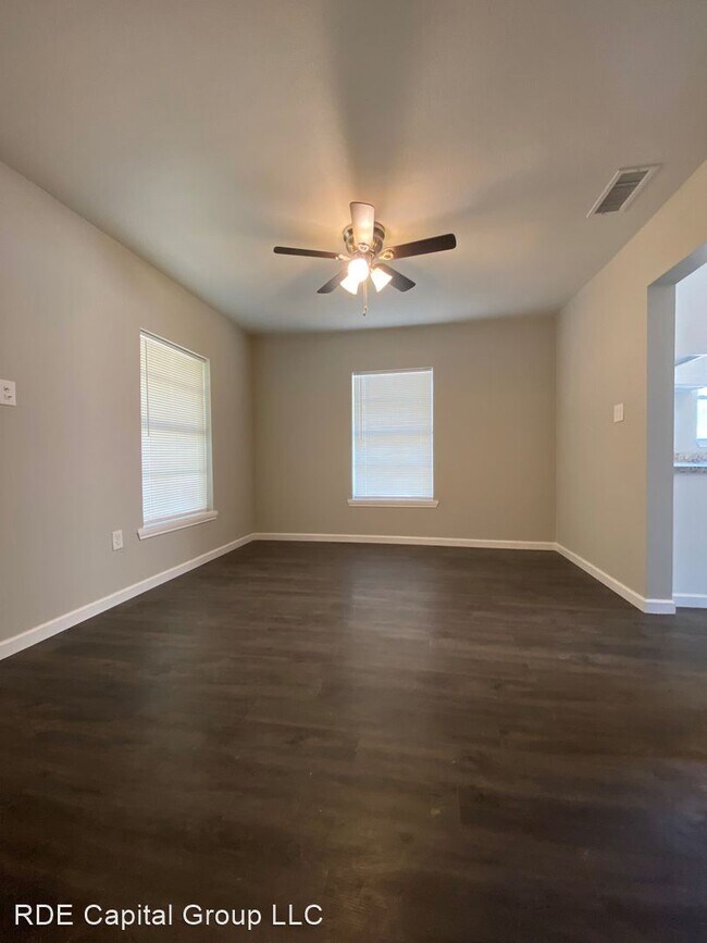Foto del edificio - 2 br, 1 bath House - 201 Turner Street
