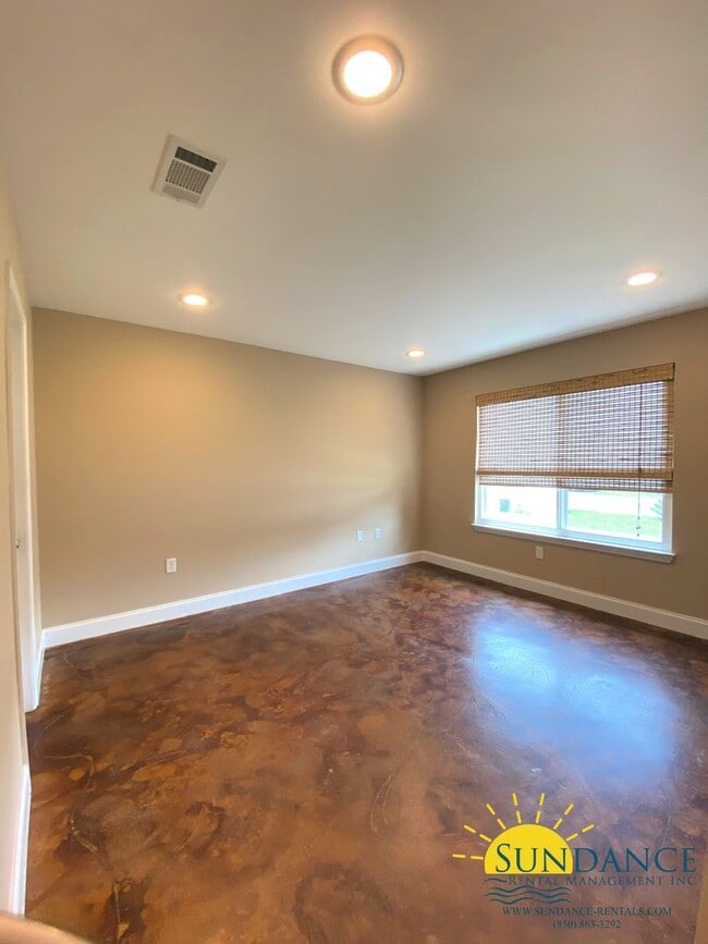 Building Photo - Adorable 3 Bedroom Home in Fort Walton Beach