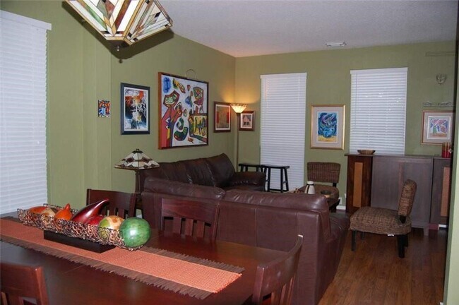 Foto del edificio - 2802 Sunbird Dr