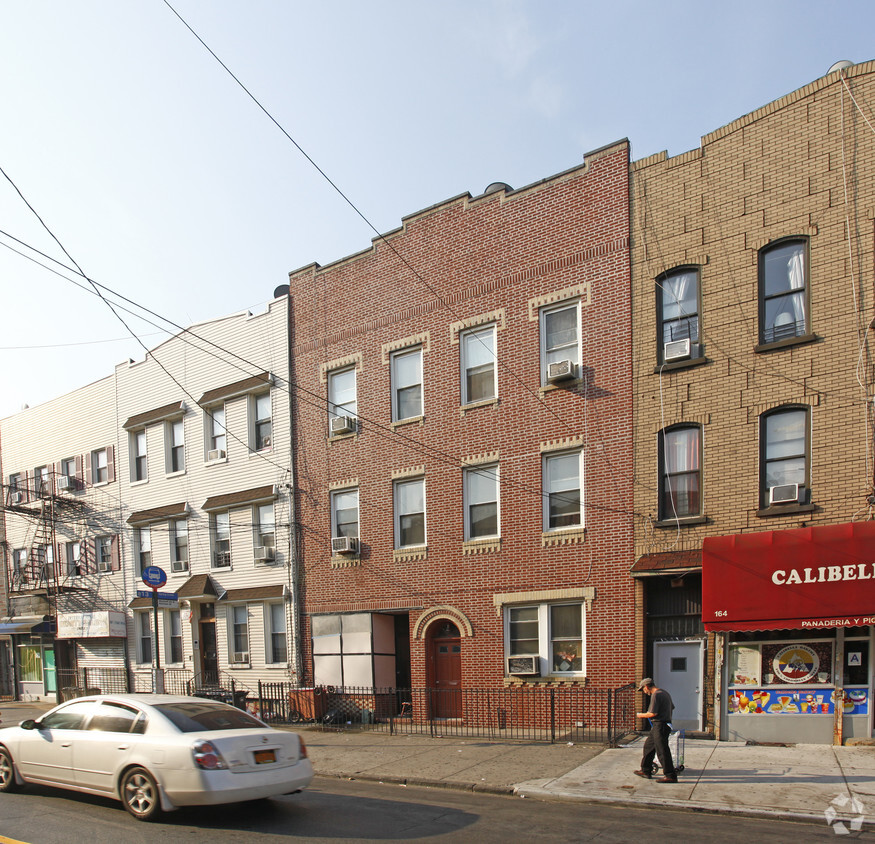 Primary Photo - 166 Wyckoff Ave
