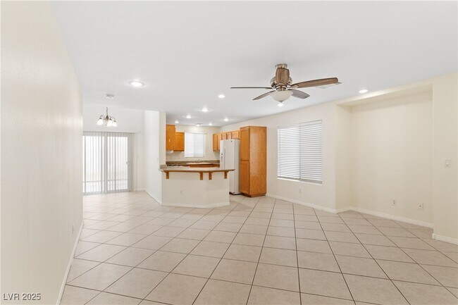 Foto del edificio - 7268 Vinca Rd