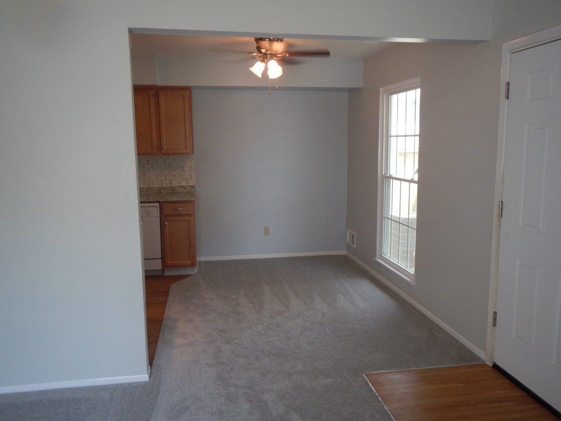 20564 Williamsburg Ct Unit 0, Middleburg Heights, OH 44130 Condo for