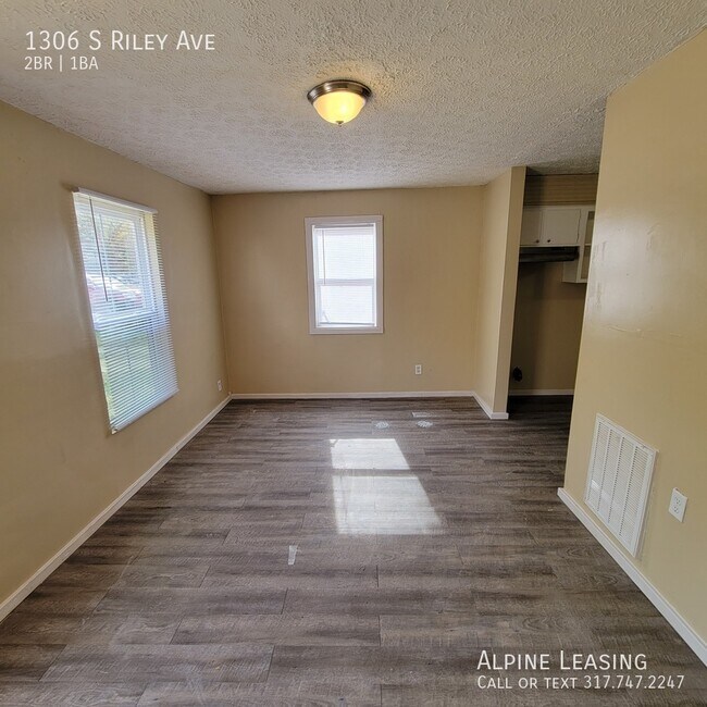 Building Photo - Near Southeast 2BR/1BA Home for RENT!