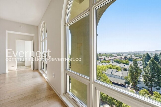 Building Photo - 1-Bed/1-Bath Condo with Pool, Spa, and Fitness Center!/Available Now!