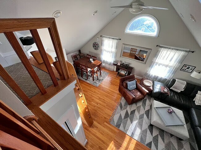 Foto del edificio - 127 Dodge St