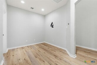 Building Photo - 822 Terra Cotta Ct
