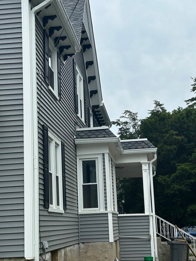 Building Photo - 1250 Gardners Neck Rd