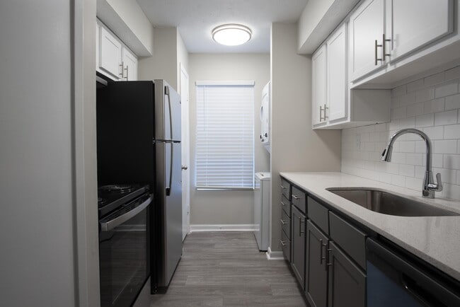 Building Photo - Enclave at Roswell