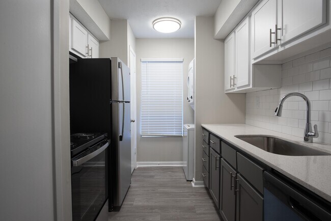 Building Photo - Enclave at Roswell