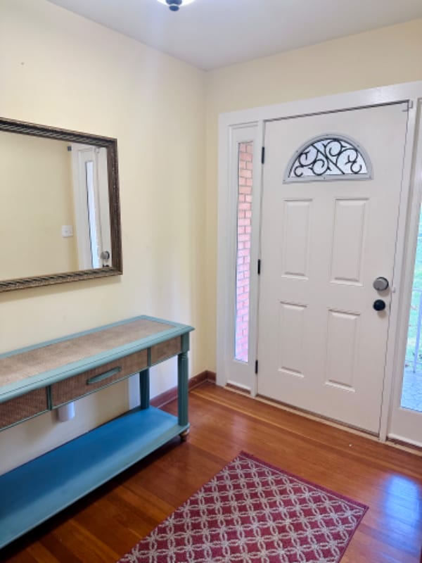 Entrace - 2562 Meadow Lark Dr