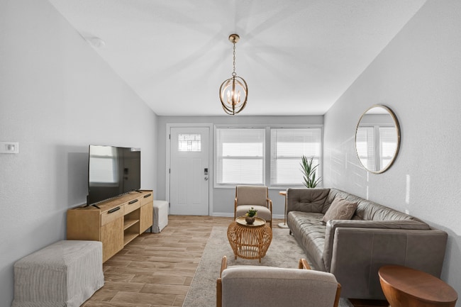 Photo - 13506 Castleton Dr House