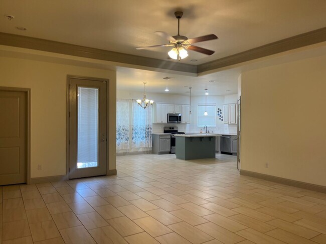 Building Photo - 1410 Overshine Ln