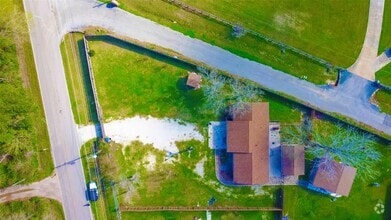 Building Photo - 6418 Treaschwig Rd