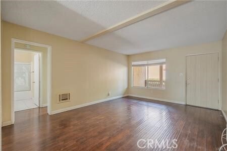 Foto del edificio - 1040 W MacArthur Blvd