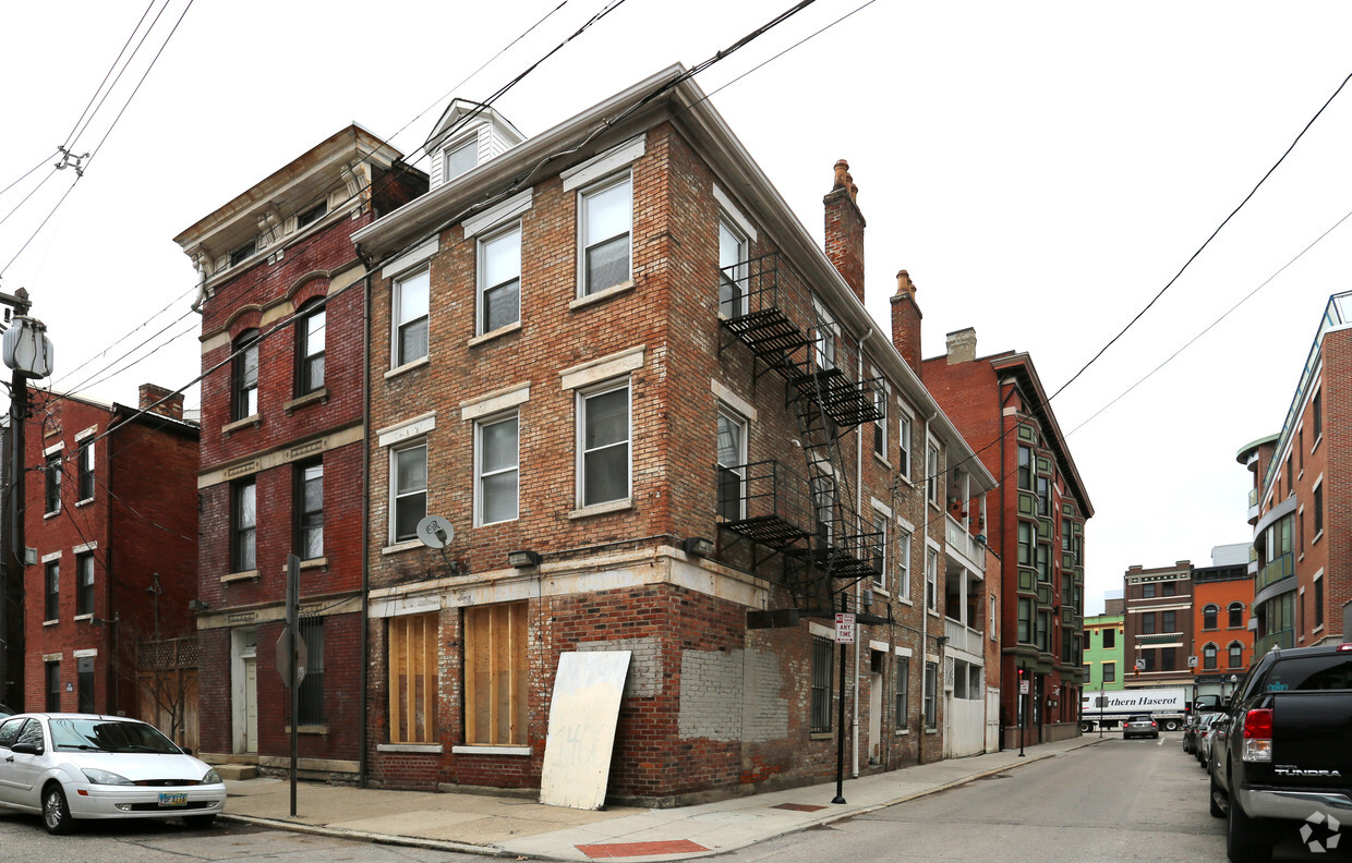 Primary Photo - 1400 Republic St