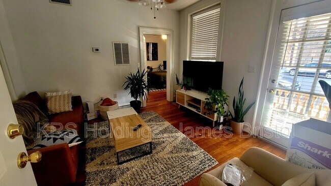 Foto del edificio - 2710 Stuart Ave