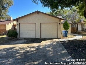 Building Photo - 14422 Waddesdon Bluff