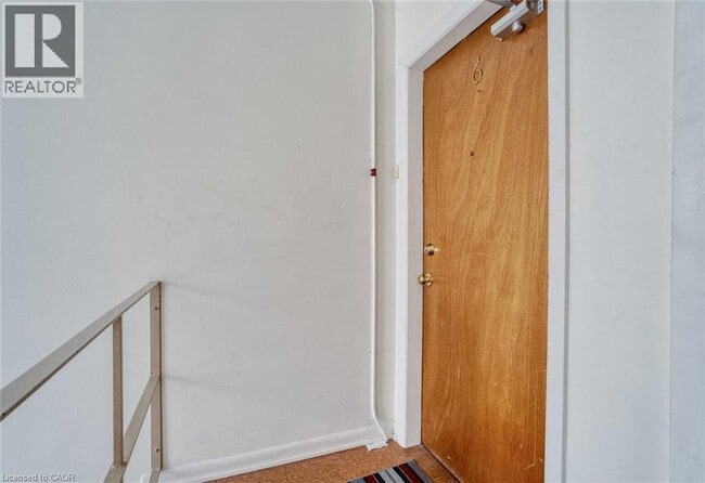 Building Photo - 1801 Park Ave