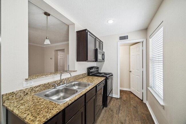 Building Photo - 1222 Heights Blvd