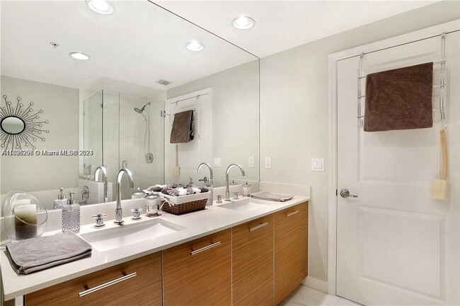 Foto del edificio - 480 Hibiscus St