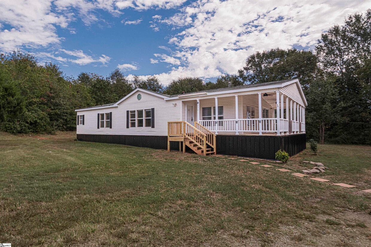 Primary Photo - 296 Fish Camp Rd