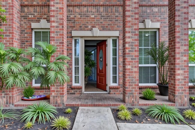 Foto del edificio - 2409 Shorebrook Dr