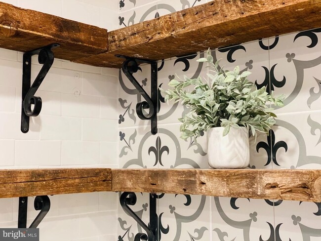 Building Photo - 518 Chestnut Hill Ave