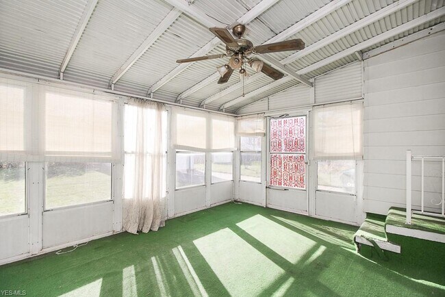 Building Photo - 7605 Renwood Dr